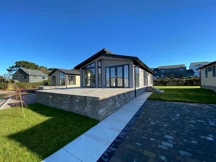 2 Bedroom Detached Bungalow For Sale In Towednack Road, St. Ives, TR26