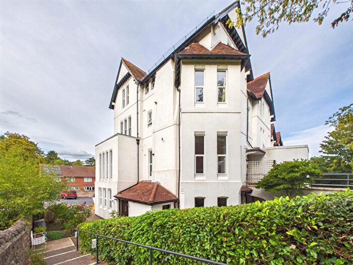 1 Bedroom Flat For Sale In Worcester Road, Malvern, WR14