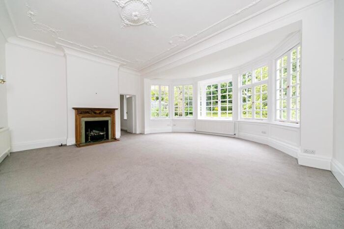 4 Bedroom Flat To Rent In Lindfield Gardens, Hampstead, NW3