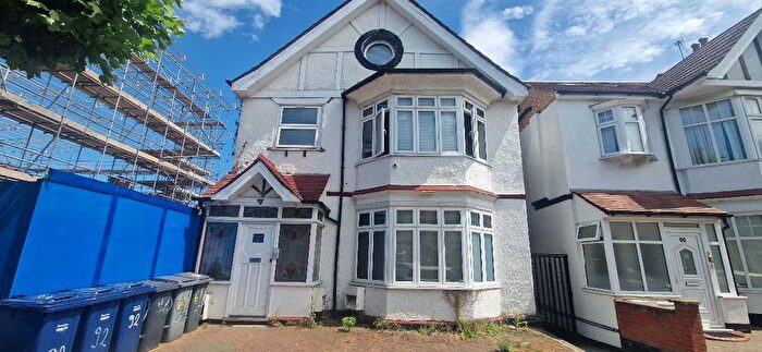 Studio To Rent In Flat, Audley Road, London, NW4