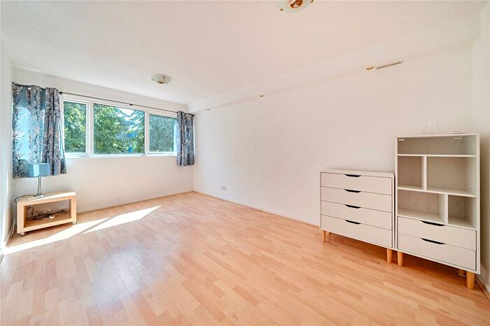 Studio For Sale In Fairlea Place, Ealing, W5