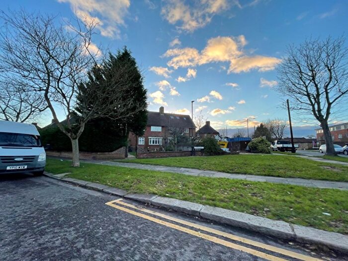 Studio To Rent In Green Road, Southgate, N14