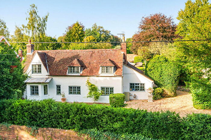 4 Bedroom Detached House For Sale In Bramdean Cottage, Bramdean, Alresford, SO24