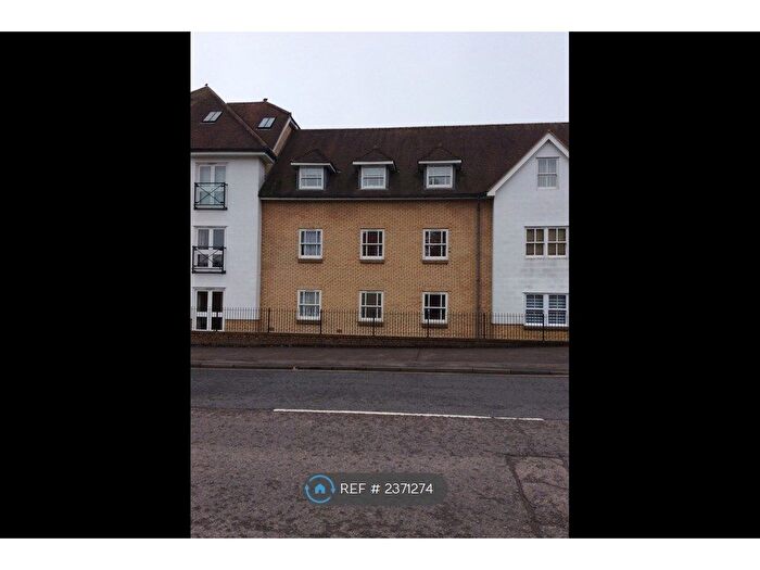 2 Bedroom Flat To Rent In Baldock Street, Royston, SG8