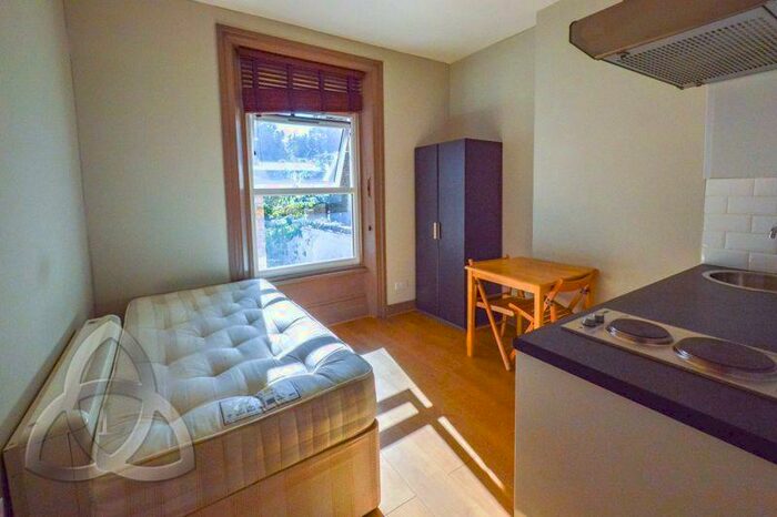 Studio To Rent In Iverson Road, West Hampstead, NW6