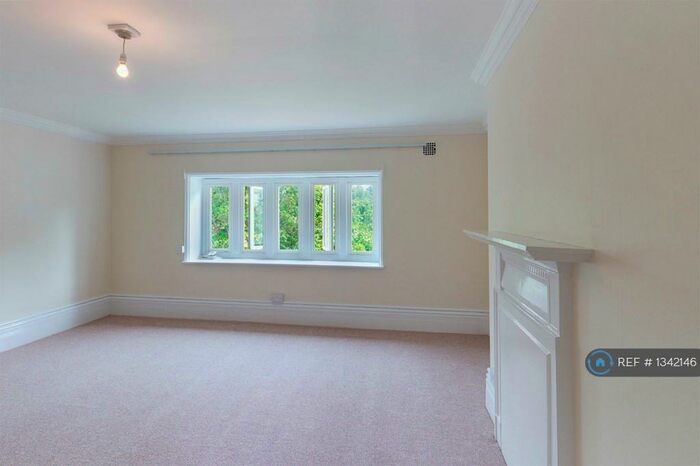 Studio To Rent In Grimston Avenue, Folkestone, CT20