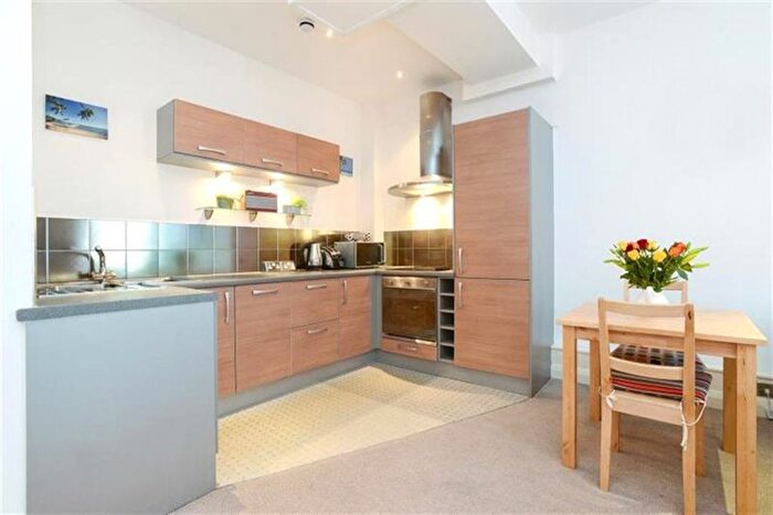 2 Bedroom Flat To Rent In The Establishment, Broadway, Lace Market, NG1