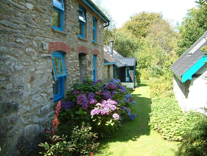 4 Bedroom Detached House For Sale In Maen-Offeiriad, Eglwyswrw, Crymych, SA41