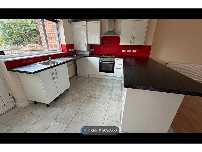 3 Bedroom Bungalow To Rent In Northfield Road, Maidenhead, SL6