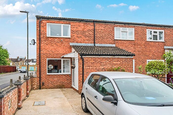 2 Bedroom End Terrace House For Sale In Waterfall Road, London, SW19