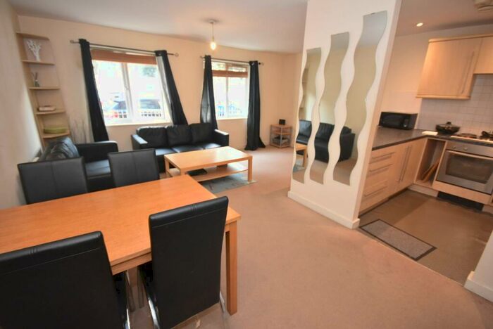 2 Bedroom Apartment To Rent In Ellis Street, Hulme, Manchester, M15