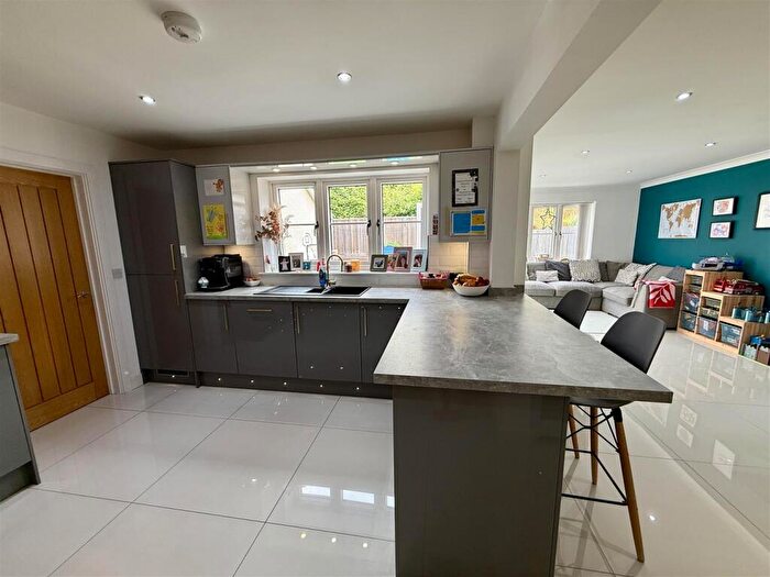 4 Bedroom Detached House For Sale In Tan Y Bryn Gardens, Llwydcoed, Aberdare, CF44