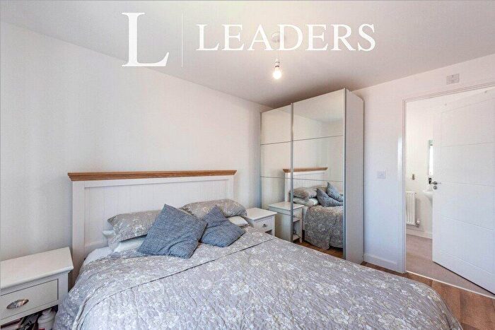 3 Bedroom Semi-Detached House For Sale In Westhorpe Avenue, Bury St. Edmunds, Suffolk, IP32