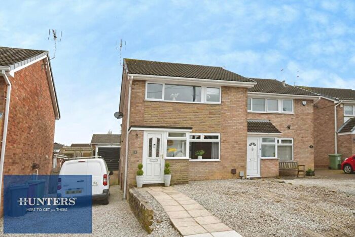 3 Bedroom Semi Detached House For Sale In Cornwall Drive, Grassmoor, Chesterfield, S42