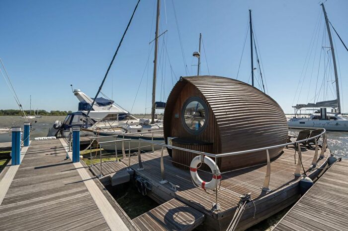1 Bedroom Property For Sale In Thornham Marina, Thornham Lane, PO10