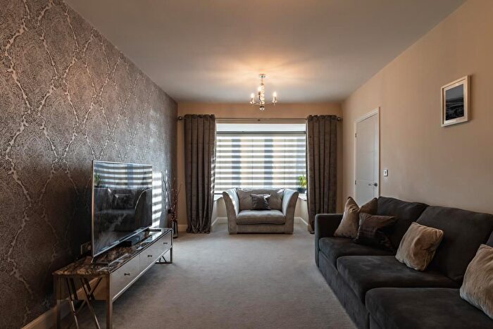 4 Bedroom Detached House For Sale In Summerhouse Drive, Sheffield, S8