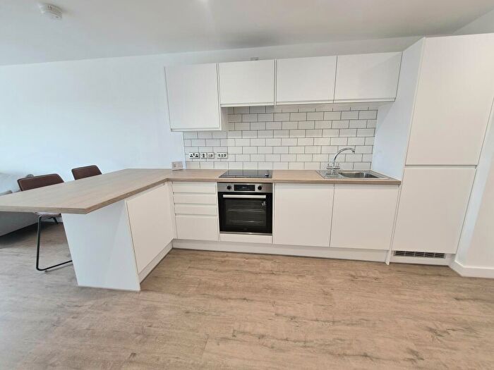 1 Bedroom Apartment To Rent In Cow Green, Halifax, HX1