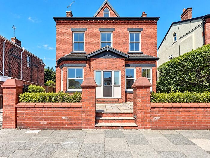 2 Bedroom Flat For Sale In Liverpool Road, Southport, Merseyside, PR8