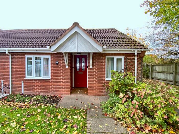 Houses for sale & to rent in LE65 1WX, Belvoir Drive, Ashby Castle