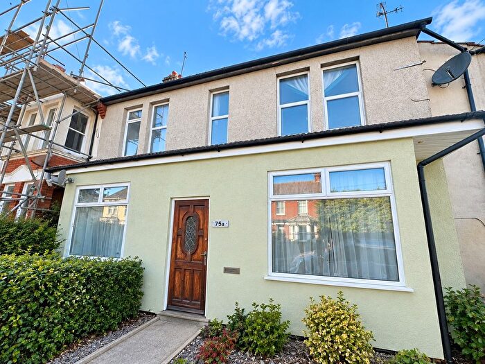 3 Bedroom Maisonette To Rent In College Avenue, Gillingham, ME7