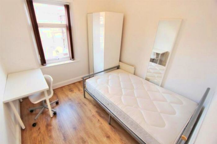 5 Bedroom Terraced House To Rent In Deramore Street, Rusholme, Manchester, M14