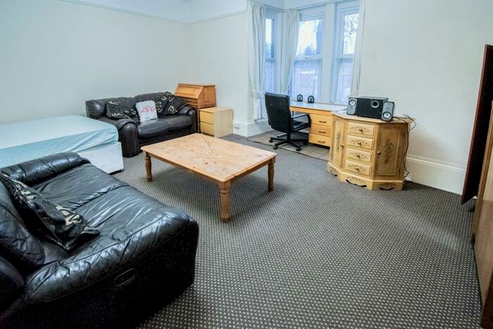 5 Bedroom Detached House To Rent In Burnside, Spital Tongues, Newcastle Upon Tyne, NE2