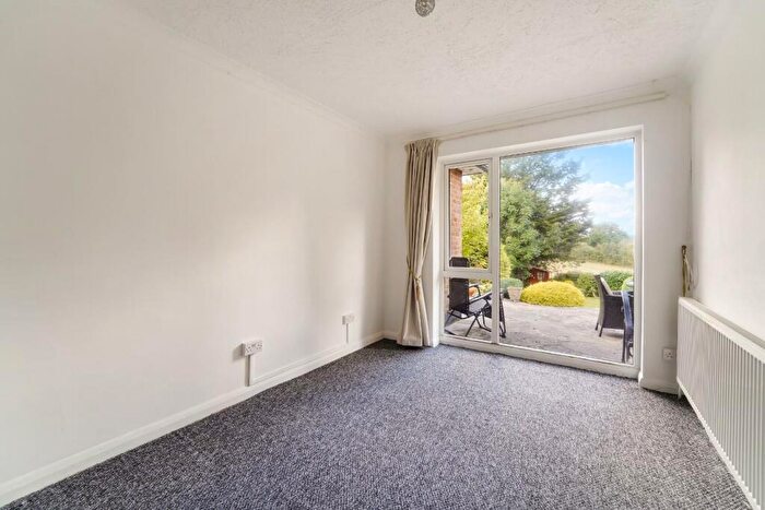 4 Bedroom Detached Bungalow For Sale In Green Lane, Lower Kingswood, Tadworth, KT20