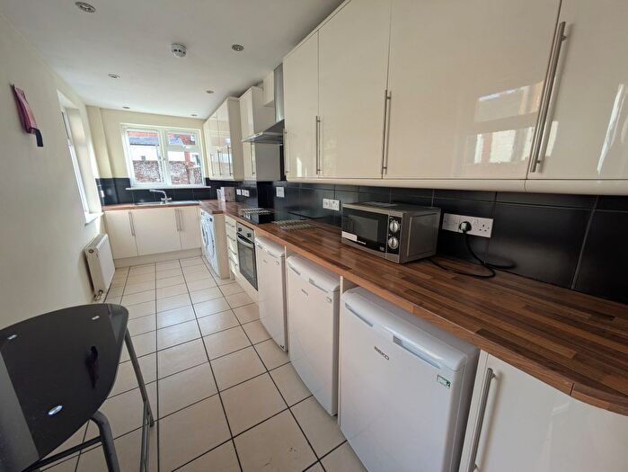 5 Bedroom Terraced House To Rent In Victoria Street, Exeter, EX4