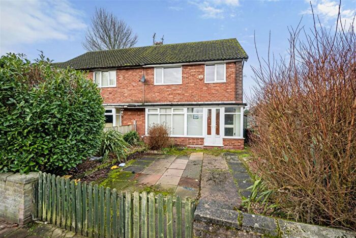 3 Bedroom Semi Detached House For Sale In Lilac Avenue, Ainsdale, Southport, PR8