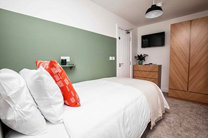 6 Bedroom Terraced House To Rent In Room @ Wistaston Road, Crewe, CW2