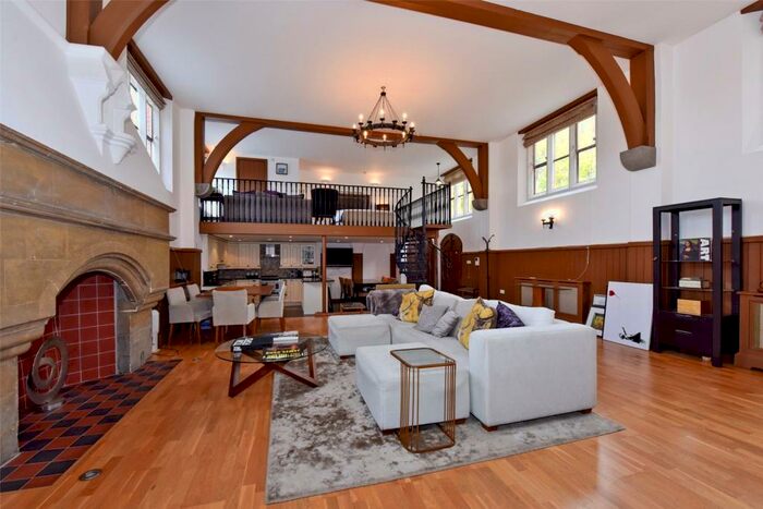 2 Bedroom Apartment To Rent In Convent Court, Hatch Lane, Windsor, Berkshire, SL4