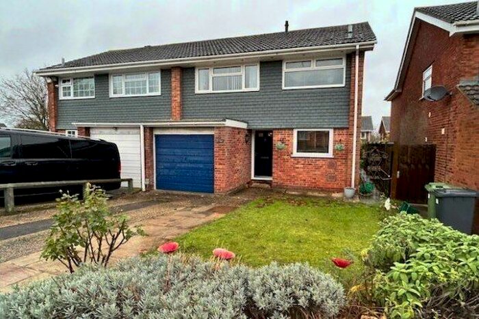 3 Bedroom Property To Rent In Coates Close, Basingstoke, RG22