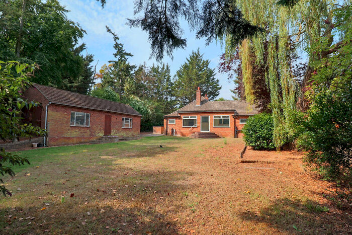 3 Bedroom Detached Bungalow For Sale In Fordham Road, Newmarket, CB8