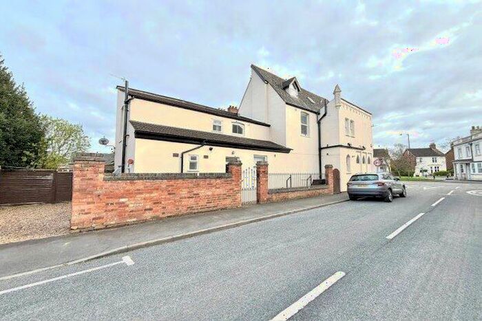 1 Bedroom Property To Rent In Radford Road, Leamington Spa, CV31