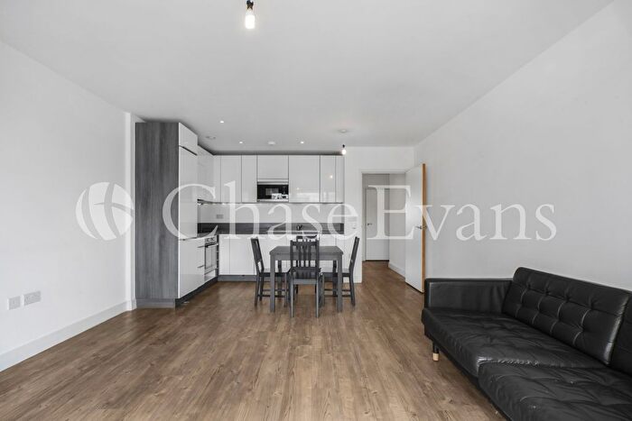 2 Bedroom Flat To Rent In Mandara Place, Greenland Place, Yeoman Street, Surrey Quays, London, SE8