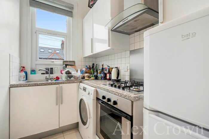 3 Bedroom Flat To Rent In Dagmar Avenue, Wembley, HA9