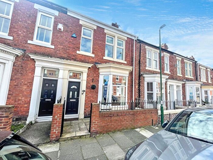 4 Bedroom Terraced House For Sale In Oxford Avenue, South Shields, NE33
