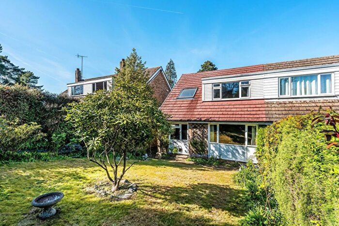 4 Bedroom Semi Detached House For Sale In Chiltern Walk, Tunbridge Wells, TN2