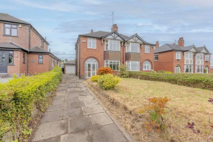 3 Bedroom Semi-Detached House For Sale In Station Road, Keele, ST5