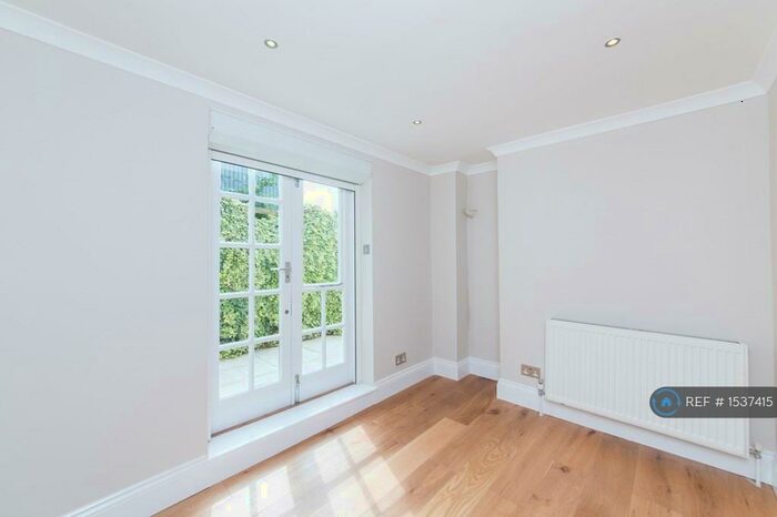 2 Bedroom Flat To Rent In Queensbridge Road, London, E2