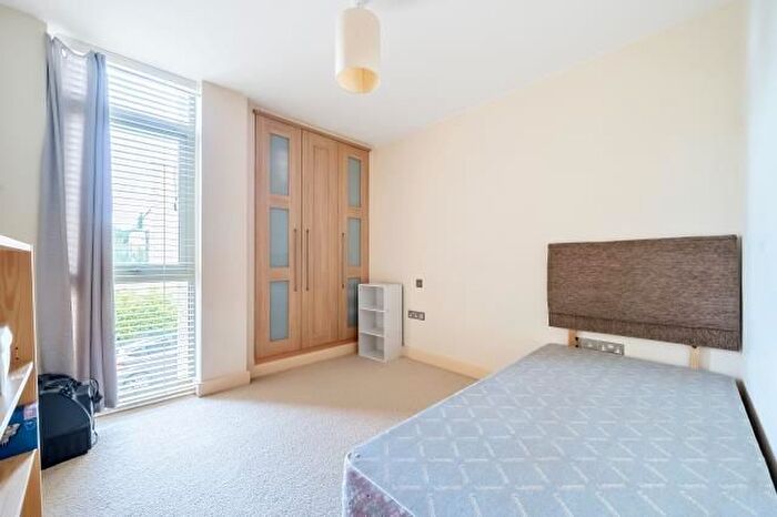 2 Bedroom Flat To Rent In Cumnor Hill, Oxford, OX2