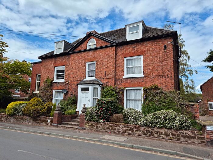 2 Bedroom Flat To Rent In South Ring, Market Drayton, Shropshire, TF9