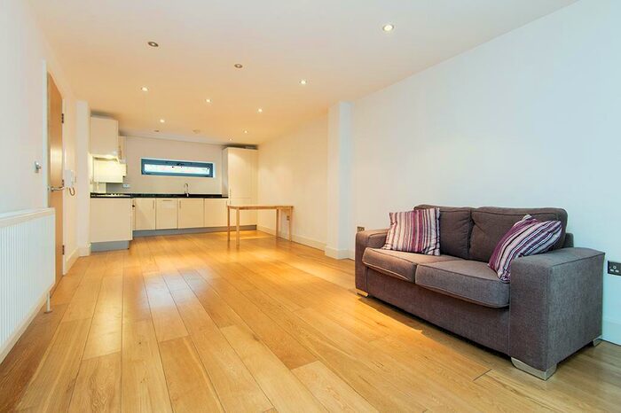 1 Bedroom Apartment To Rent In Bastwick Street, Clerkenwell, London, EC1V