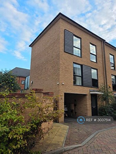 3 Bedroom End Of Terrace House To Rent In Thread St, Wallington, SM6