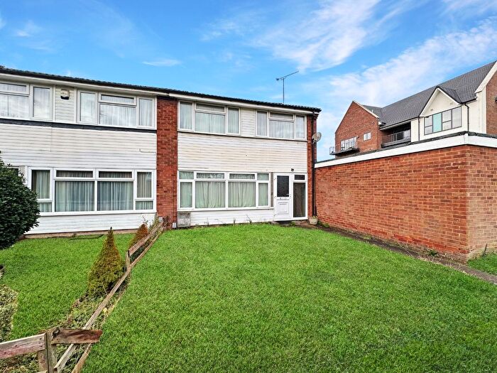 3 Bedroom End Terrace House For Sale In Clarkes Way, Houghton Regis, LU5