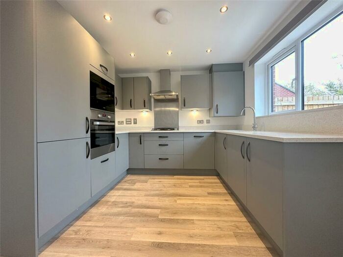 4 Bedroom Semi-Detached House To Rent In Topsham, Exeter, EX3