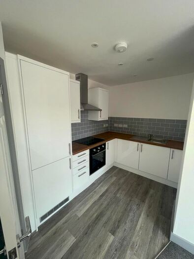 1 Bedroom Flat To Rent In Grosvenor House, Union Street, Wakefield, WF1