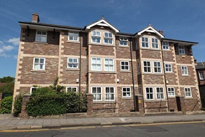 2 Bedroom Flat To Rent In Middleton Court, Newcastle Upon Tyne, NE2