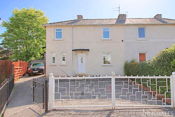 3 Bedroom Semi Detached House For Sale In Tordoff Avenue, Bradford, BD7