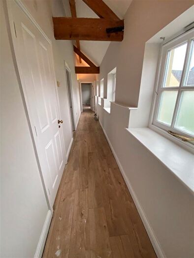 2 Bedroom Flat To Rent In Lower Woodside Farm, Westfield, Brookmans Park, AL9